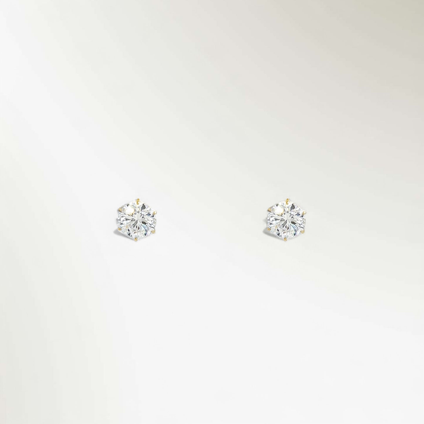SIRIUS SOLITAIRE PIERCED EARRINGS 0.6ct